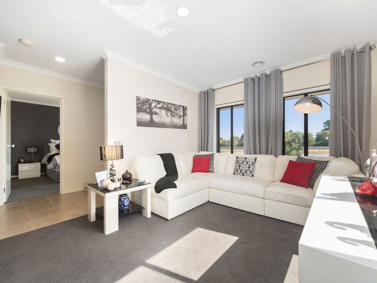27 Waterbury Street, Cranbourne, VIC 3977, Cranbourne - Thumbnail 2