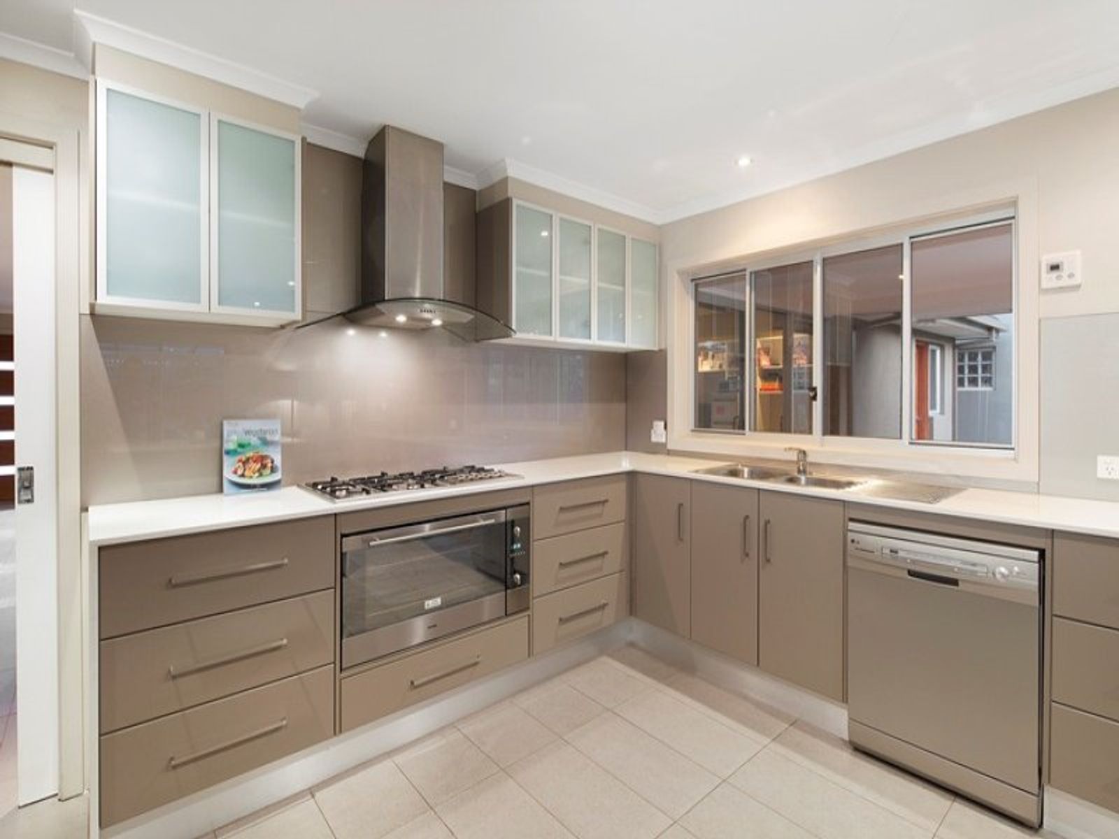 4 Angie Court, Aspendale Gardens, VIC 3195, Aspendale Gardens - Thumbnail 3