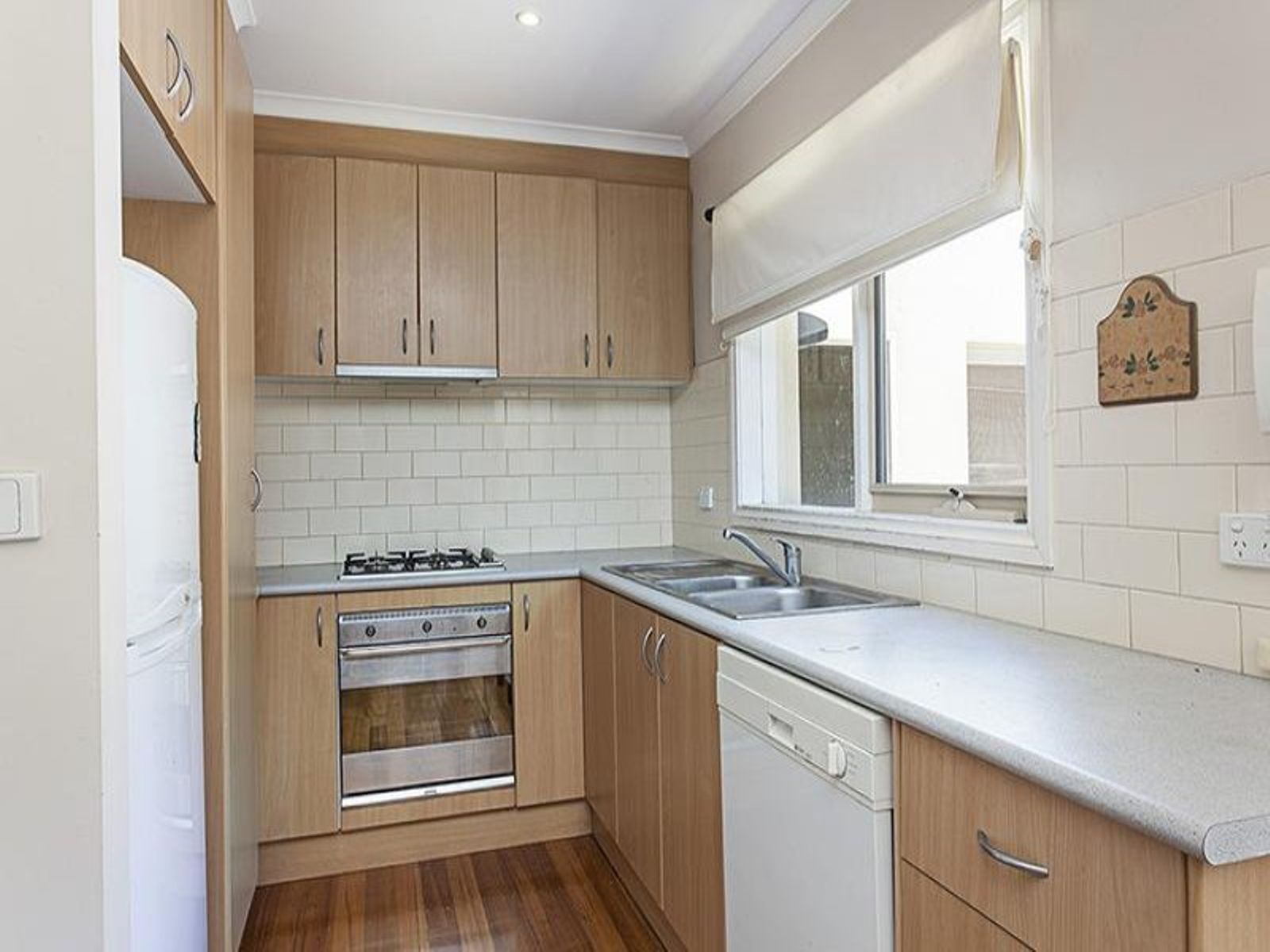 2/69 Bent St, Moonee Ponds - Thumbnail 2