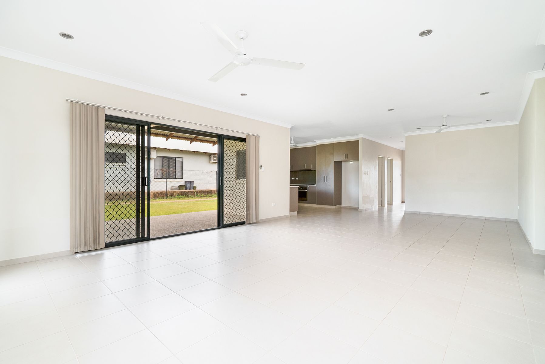 13 Deane Crescent, Rosebery NT 0832, Rosebery - Thumbnail 5