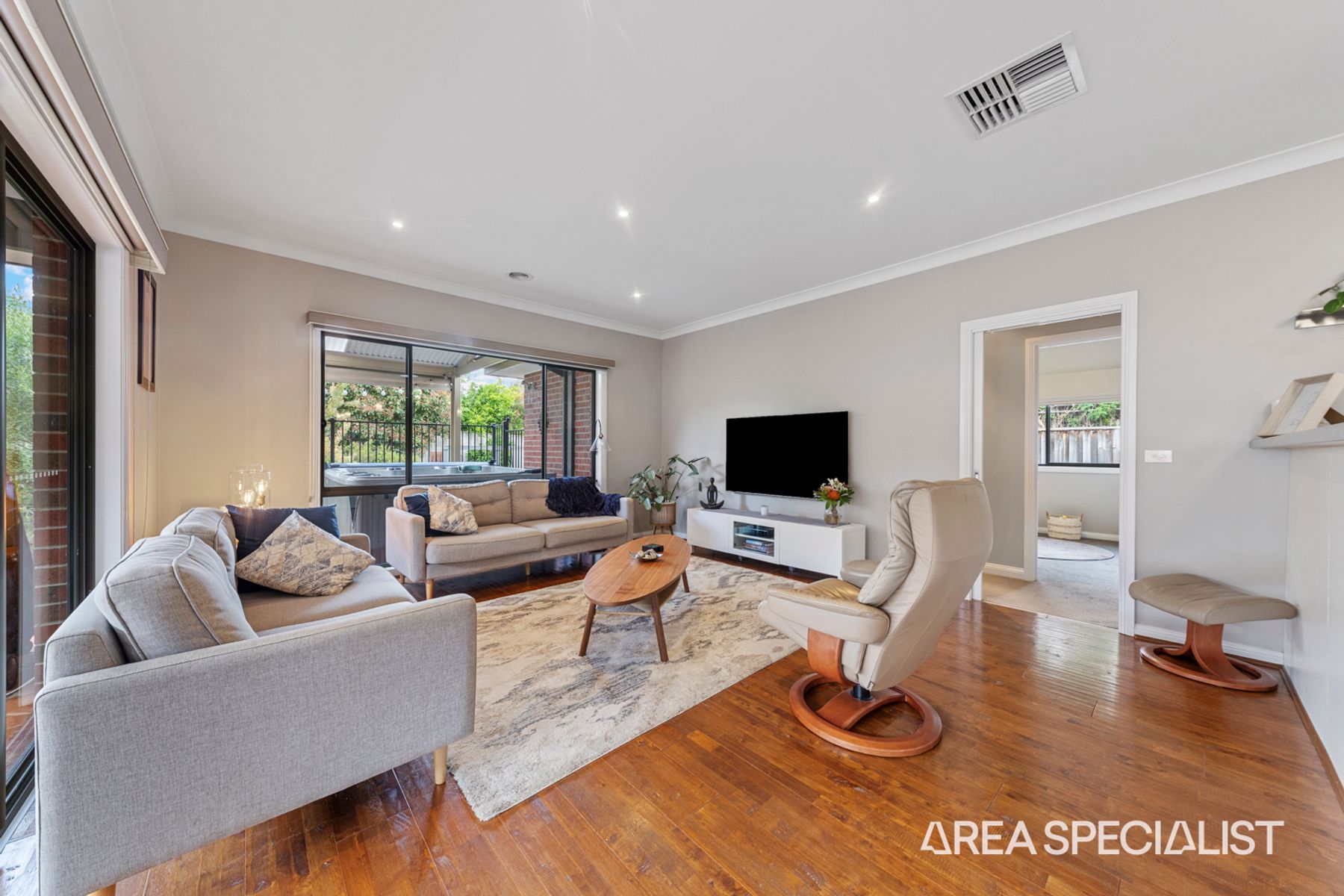 6 Landy Circuit, Pakenham, VIC 3810, Pakenham - Thumbnail 4