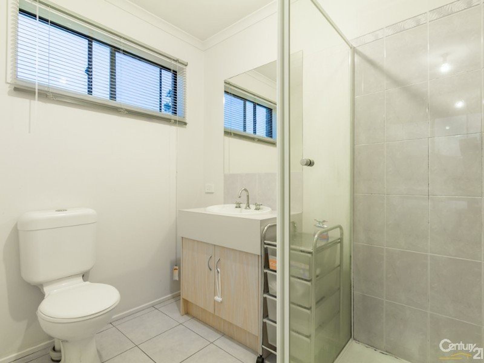 21 Maddock Drive, Cranbourne East - Thumbnail 5