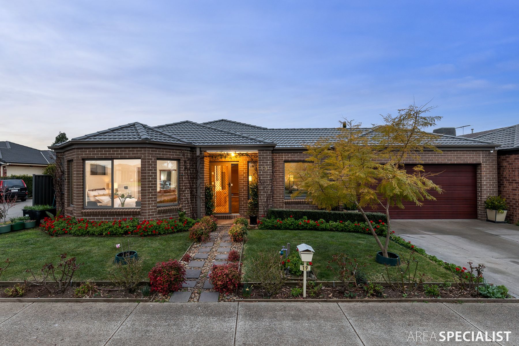 19 Lambertia Crescent, Manor Lakes, VIC 3024, Manor Lakes - Thumbnail 2