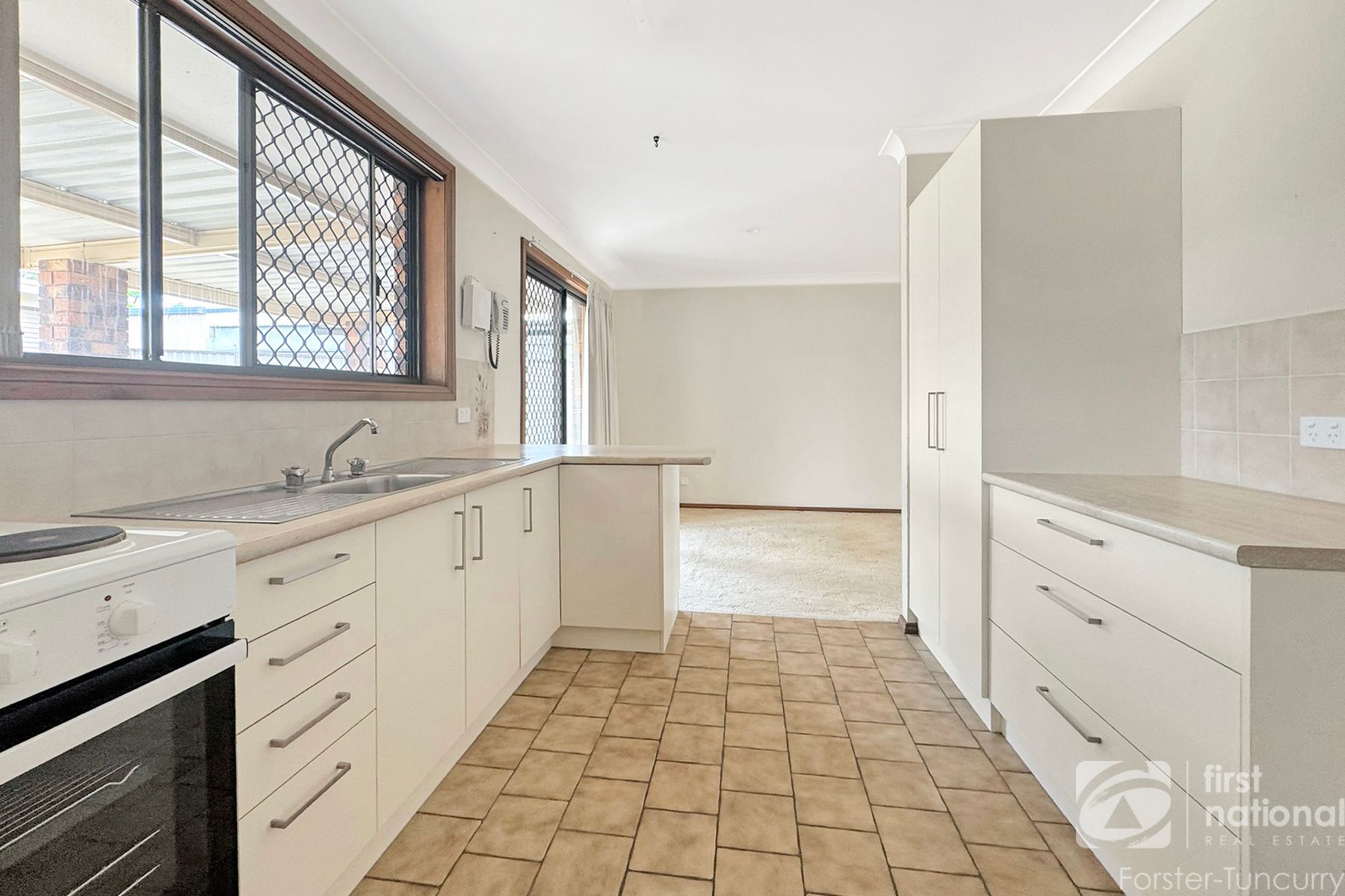 123 South Street, Tuncurry NSW 2428, Tuncurry - Thumbnail 2