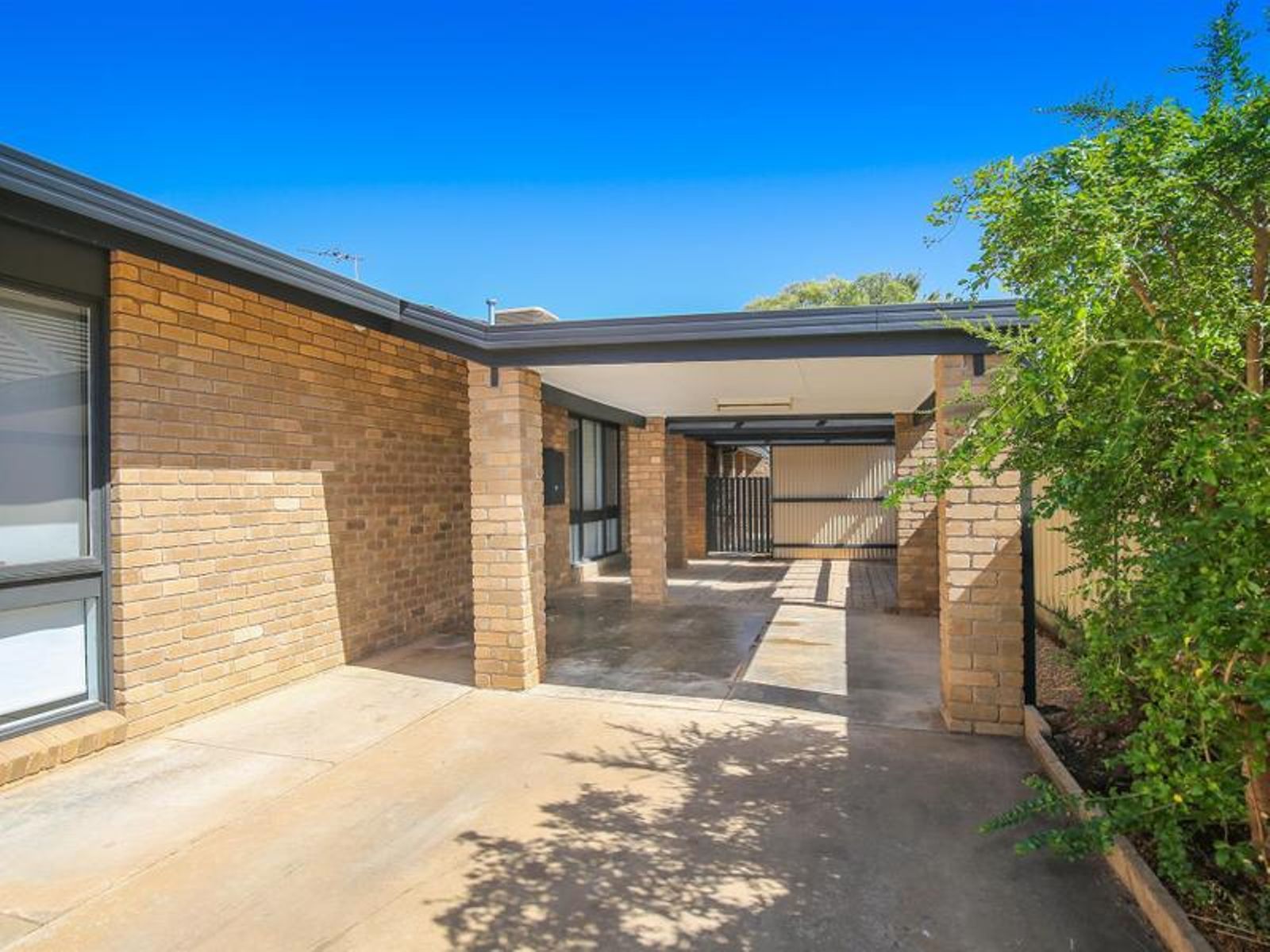 77 Walnut Avenue, Mildura - Thumbnail 2