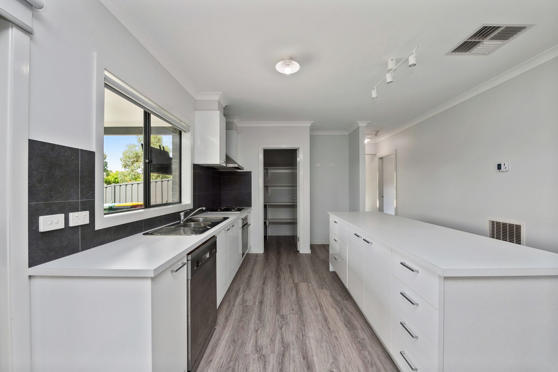 67 Athena Way, Strathfieldsaye, VIC 3551, Strathfieldsaye - Thumbnail 2