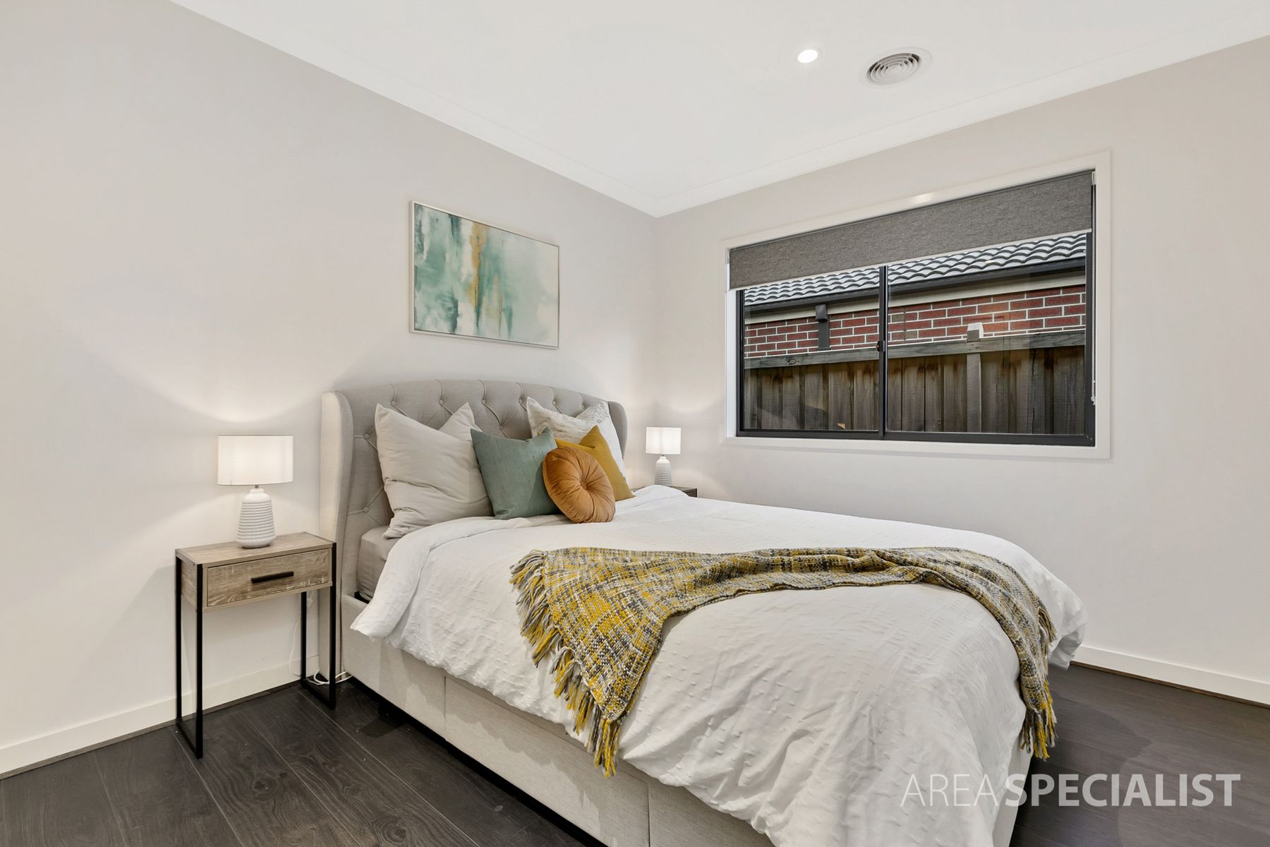 11 Broadbank Crescent, Clyde North, VIC 3978, Clyde North - Thumbnail 4