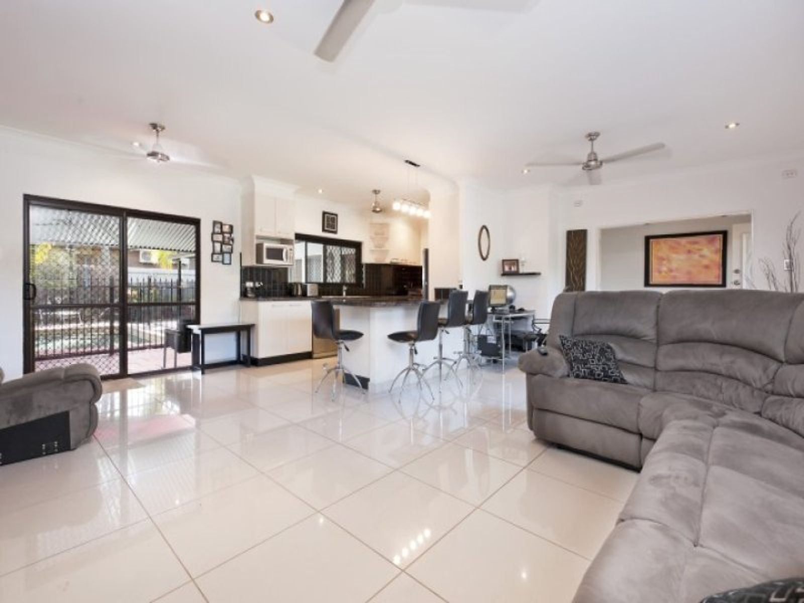 10 Castlereagh Drive, Leanyer NT 0812, Leanyer - Thumbnail 5