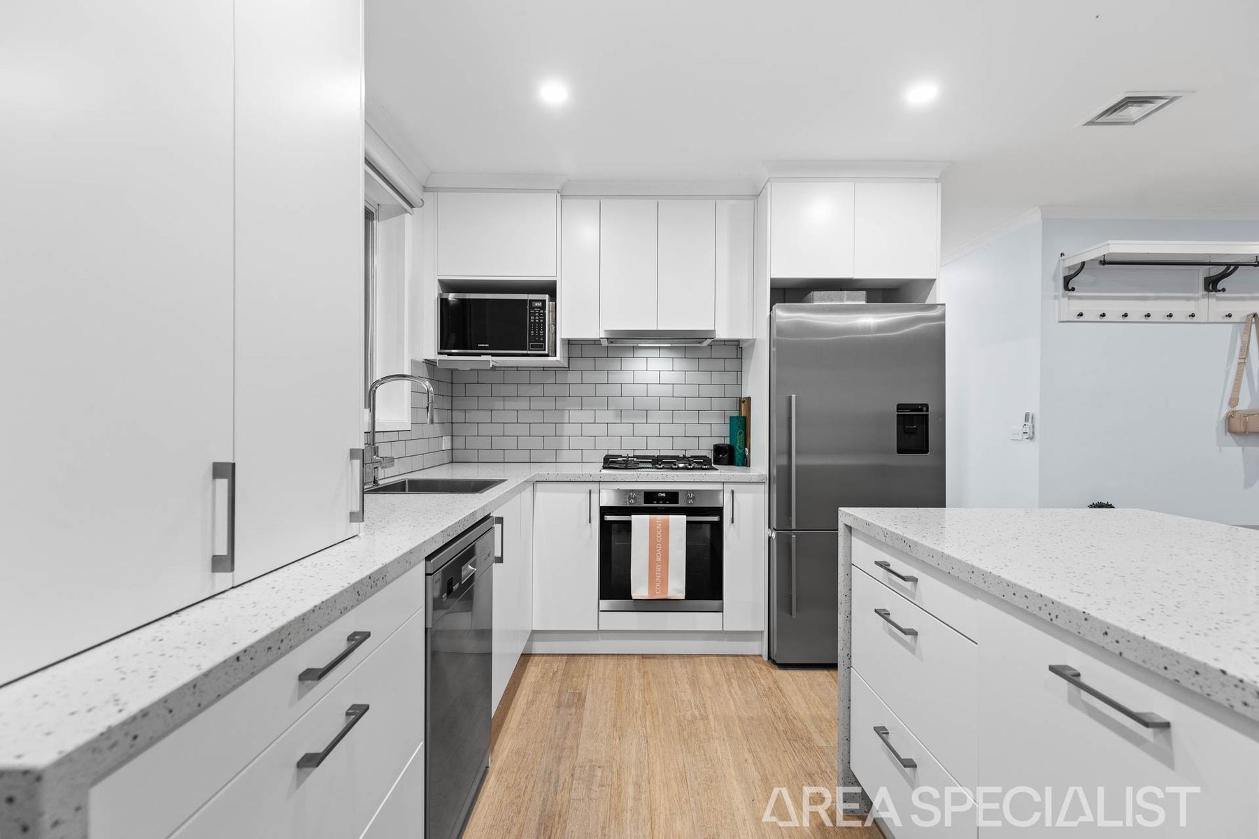32 Hornsby Drive, Langwarrin, VIC 3910, Langwarrin - Thumbnail 4