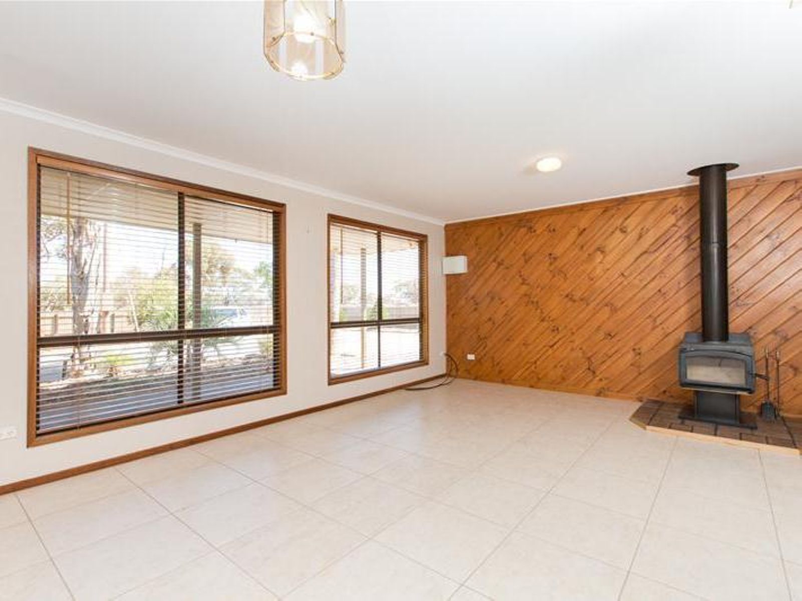 213 Oak Avenue, Mildura - Thumbnail 2