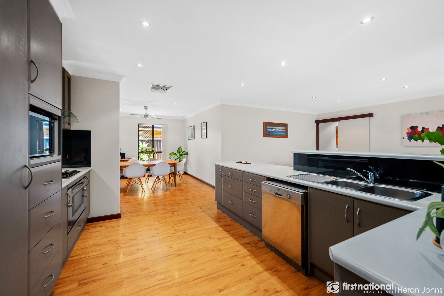 5 Oberthur Crescent, Bull Creek WA 6149, Bull Creek - Thumbnail 4