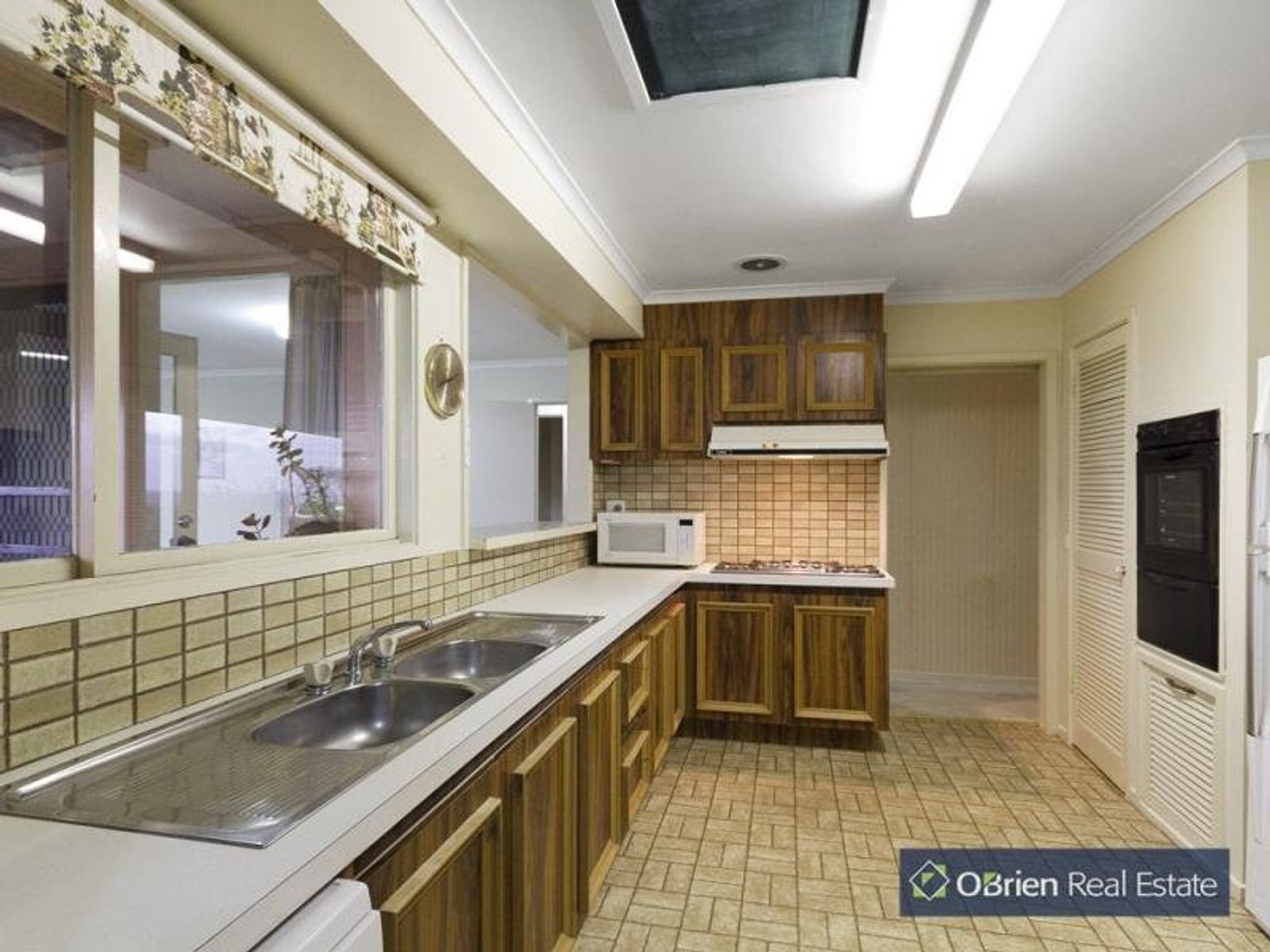 29 Monkhouse Drive, Endeavour Hills, VIC 3802, Endeavour Hills - Thumbnail 2