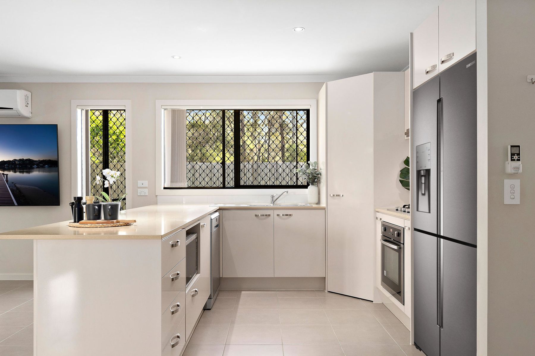 45 Rachel Drive, Crestmead QLD 4132, Crestmead - Thumbnail 2