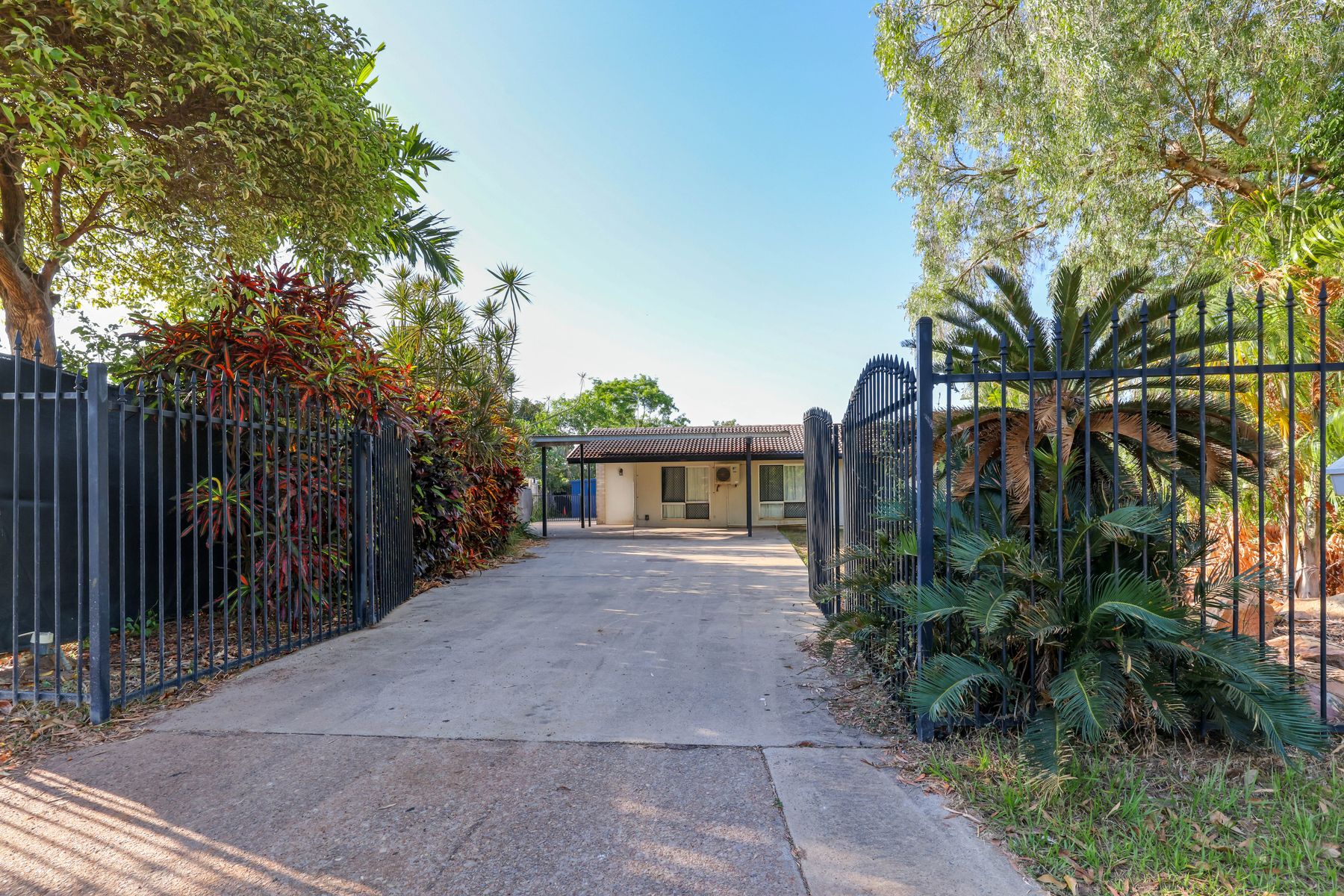 53 Eaton Place, Karama - Image 1