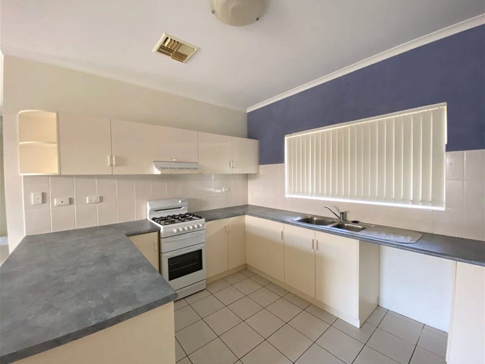 2/23 Nicker Crescent, Gillen NT 0870, Gillen - Thumbnail 2
