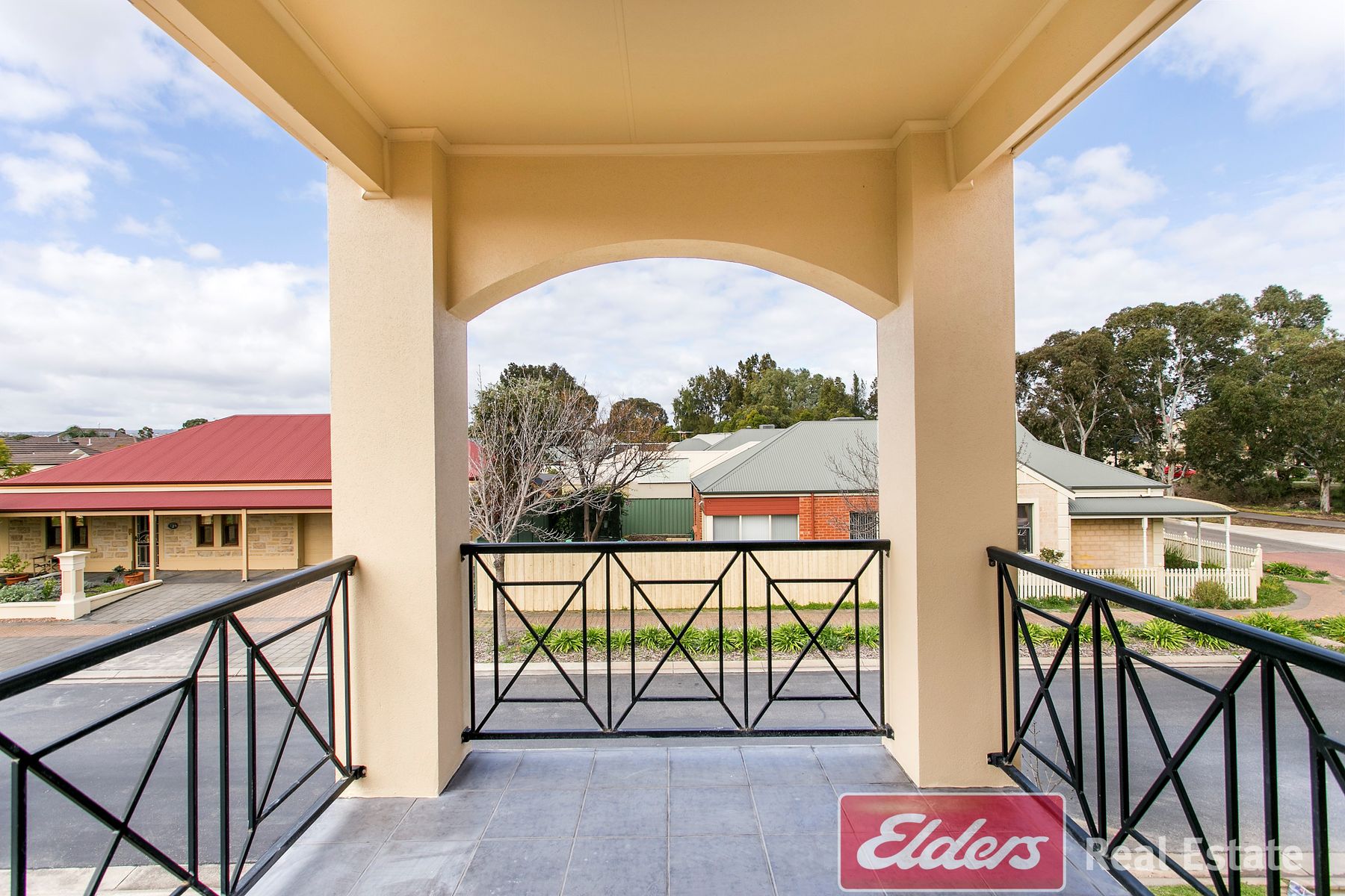 8/3 Grassmere Place, Mawson Lakes, SA 5095, Mawson Lakes - Thumbnail 2