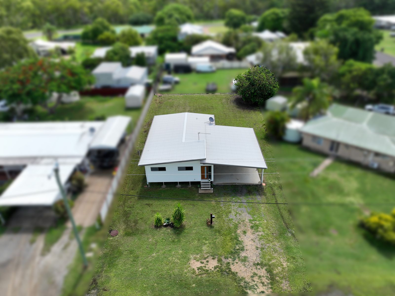 74 Oxford Street, Nebo, QLD 4742, Nebo - Thumbnail 3