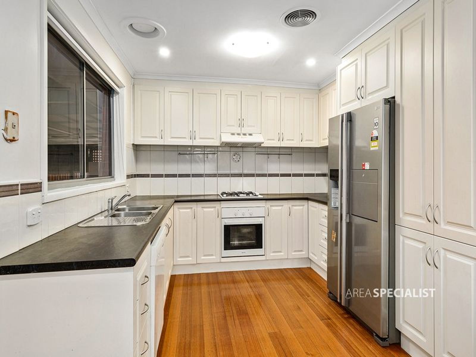 33 Hotham Street, Cranbourne, VIC 3977, Cranbourne - Thumbnail 3