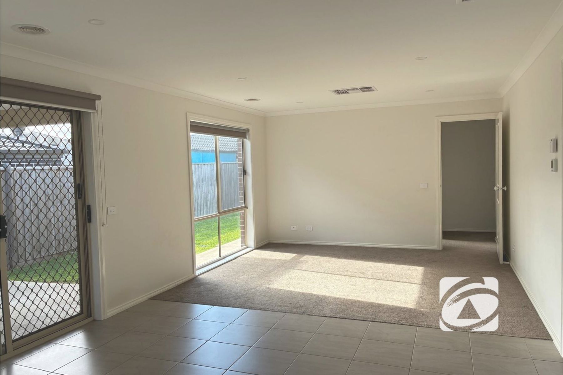 70 Swindale Way, Clyde North VIC 3978, Clyde North - Thumbnail 4