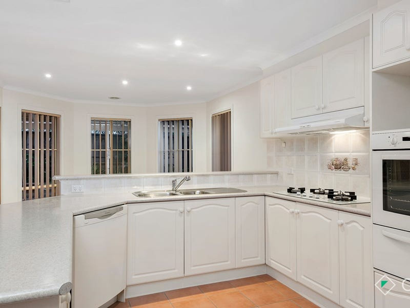 28 Champagne Grove, Narre Warren South, VIC 3805, Narre Warren South - Thumbnail 3