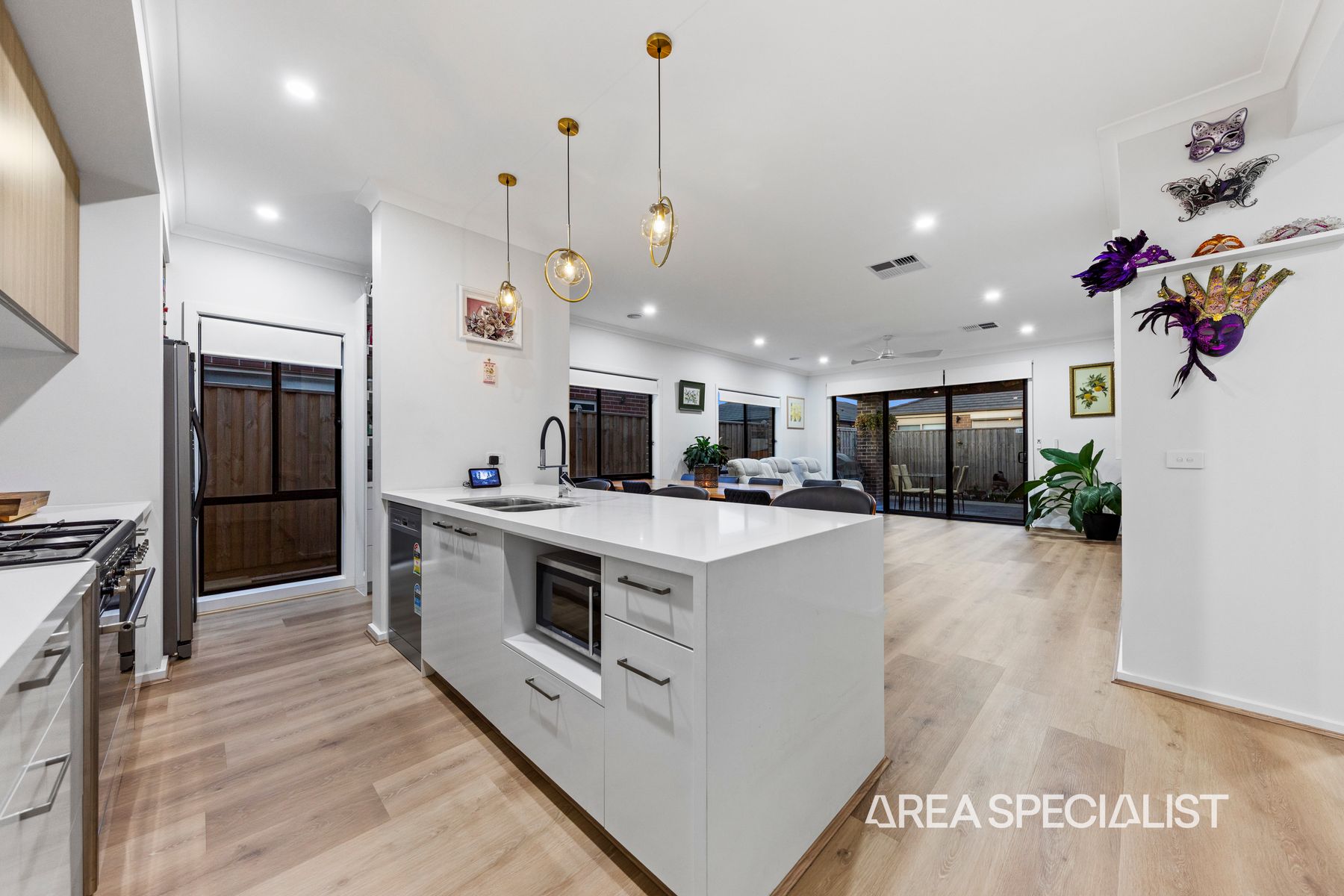 12 Undara Road, Clyde North, VIC 3978, Clyde North - Thumbnail 5
