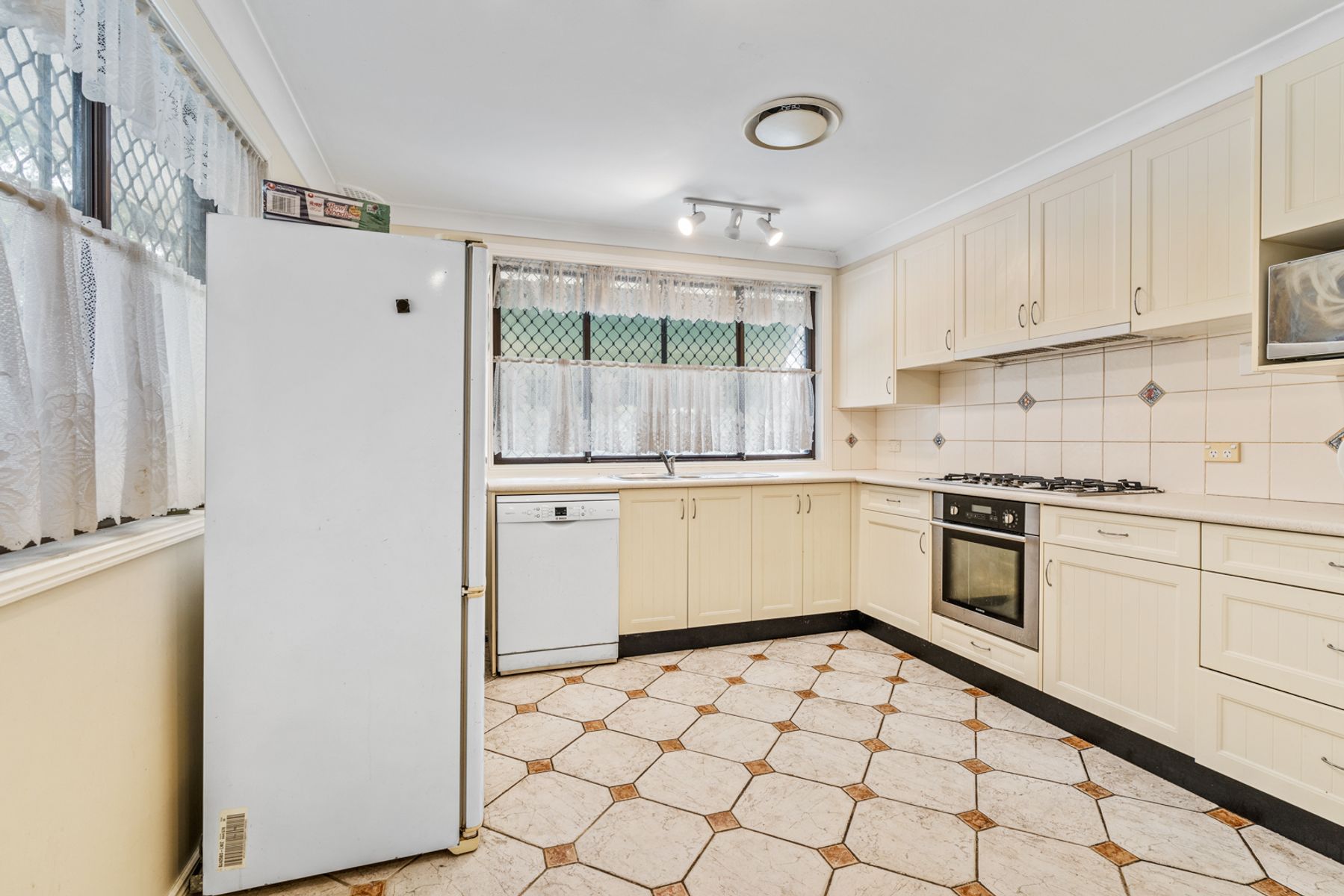 67 Chester Road, Ingleburn NSW 2565, Ingleburn - Thumbnail 4