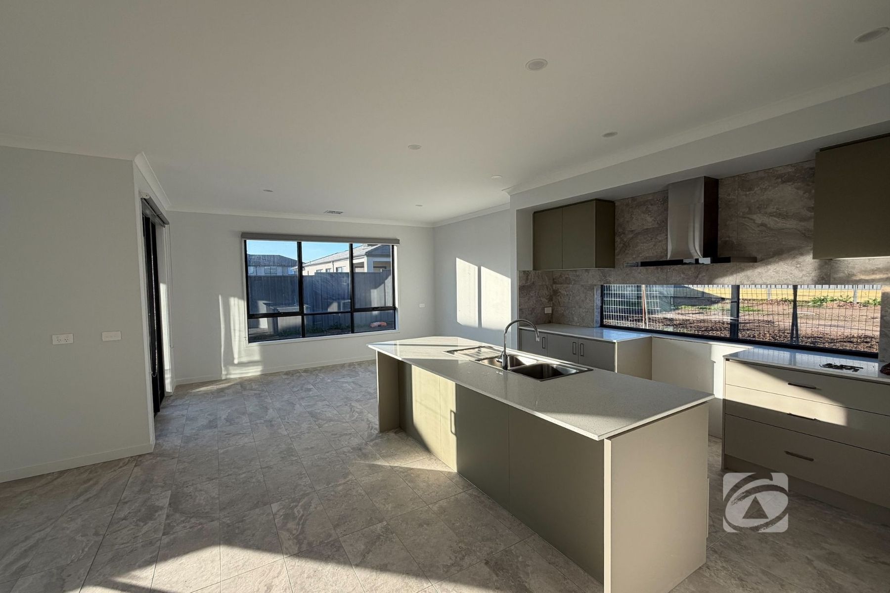 11 Noack Avenue, Nar Nar Goon VIC 3812, Nar Nar Goon - Thumbnail 2