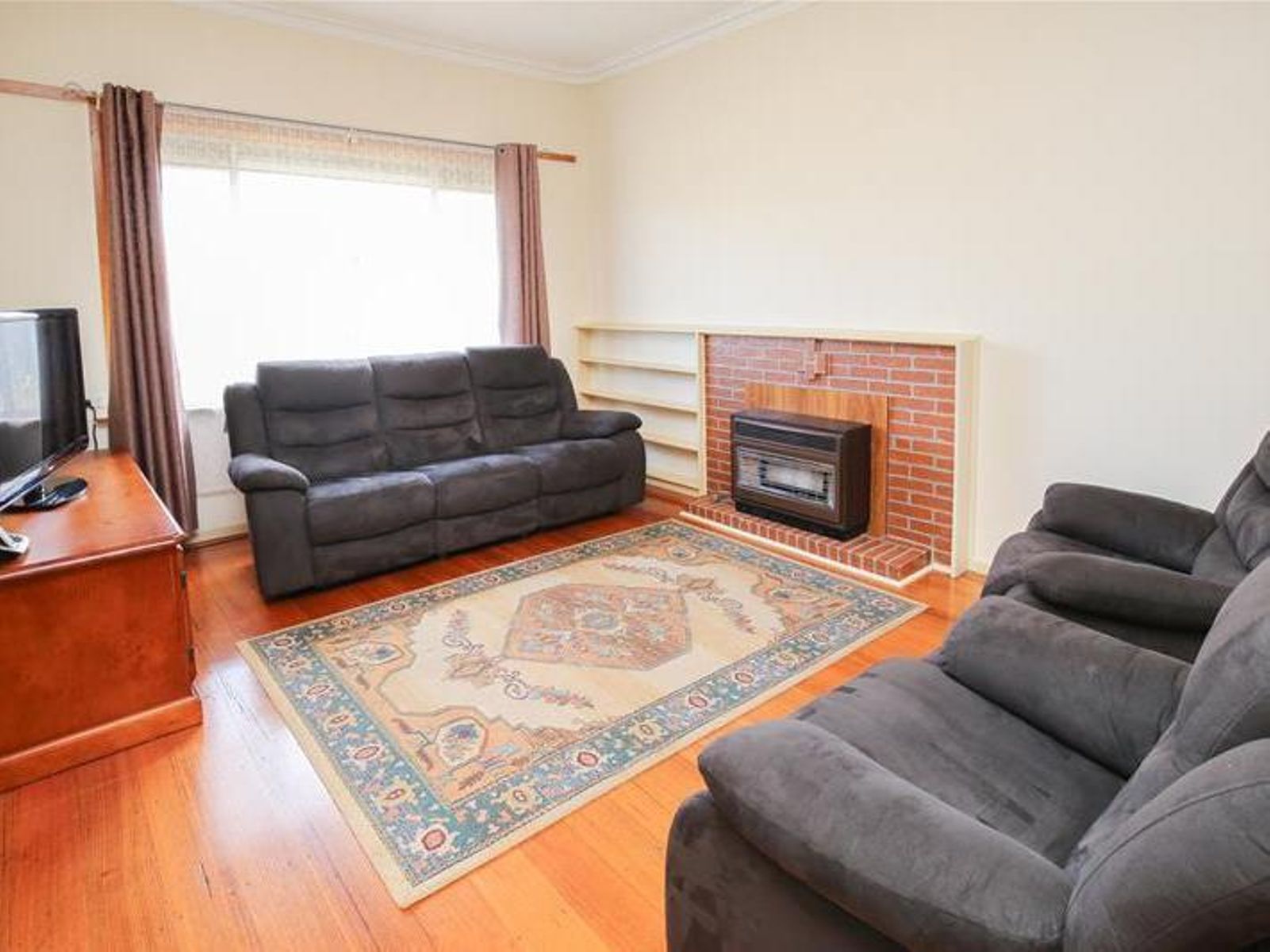 72 Thirteenth  Street, Mildura - Thumbnail 2