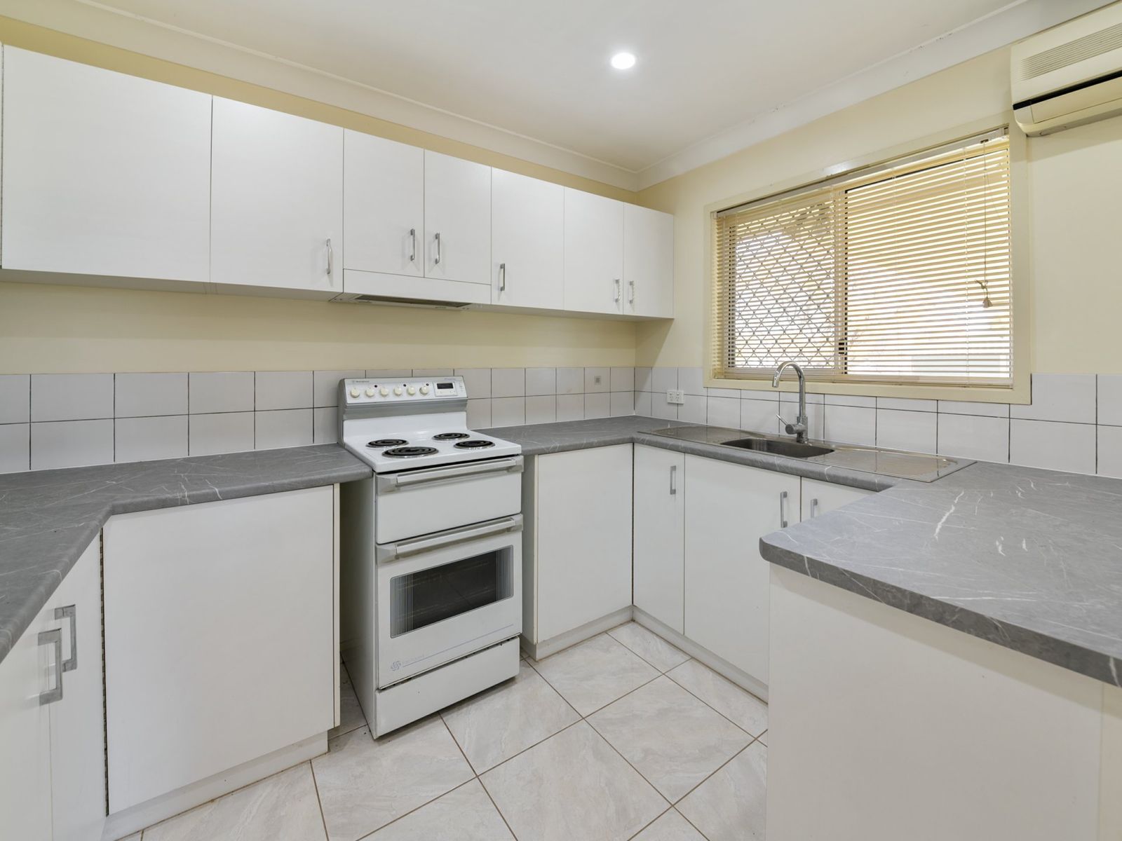 13 O'Brien Street, Warwick - Thumbnail 6