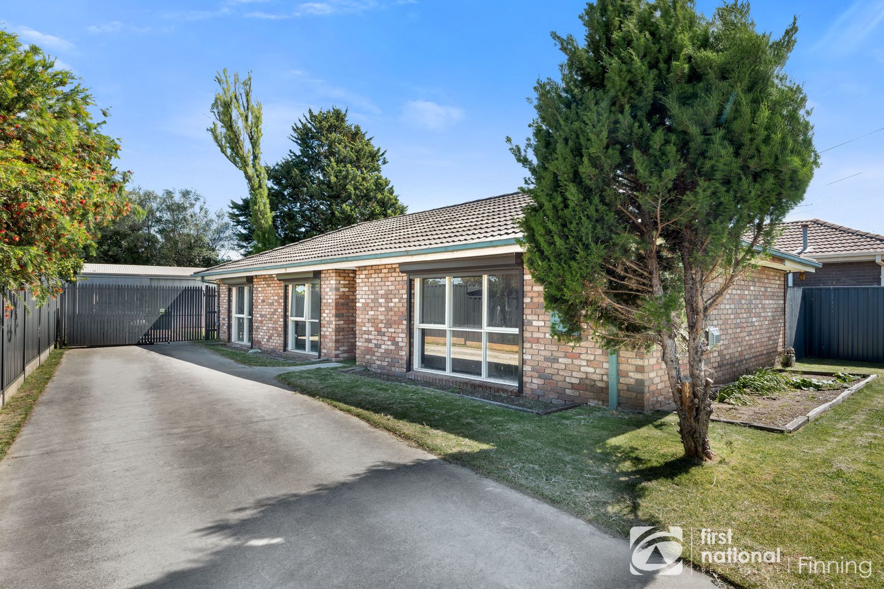 23 Circle Drive North, Cranbourne VIC 3977, Cranbourne - Thumbnail 2