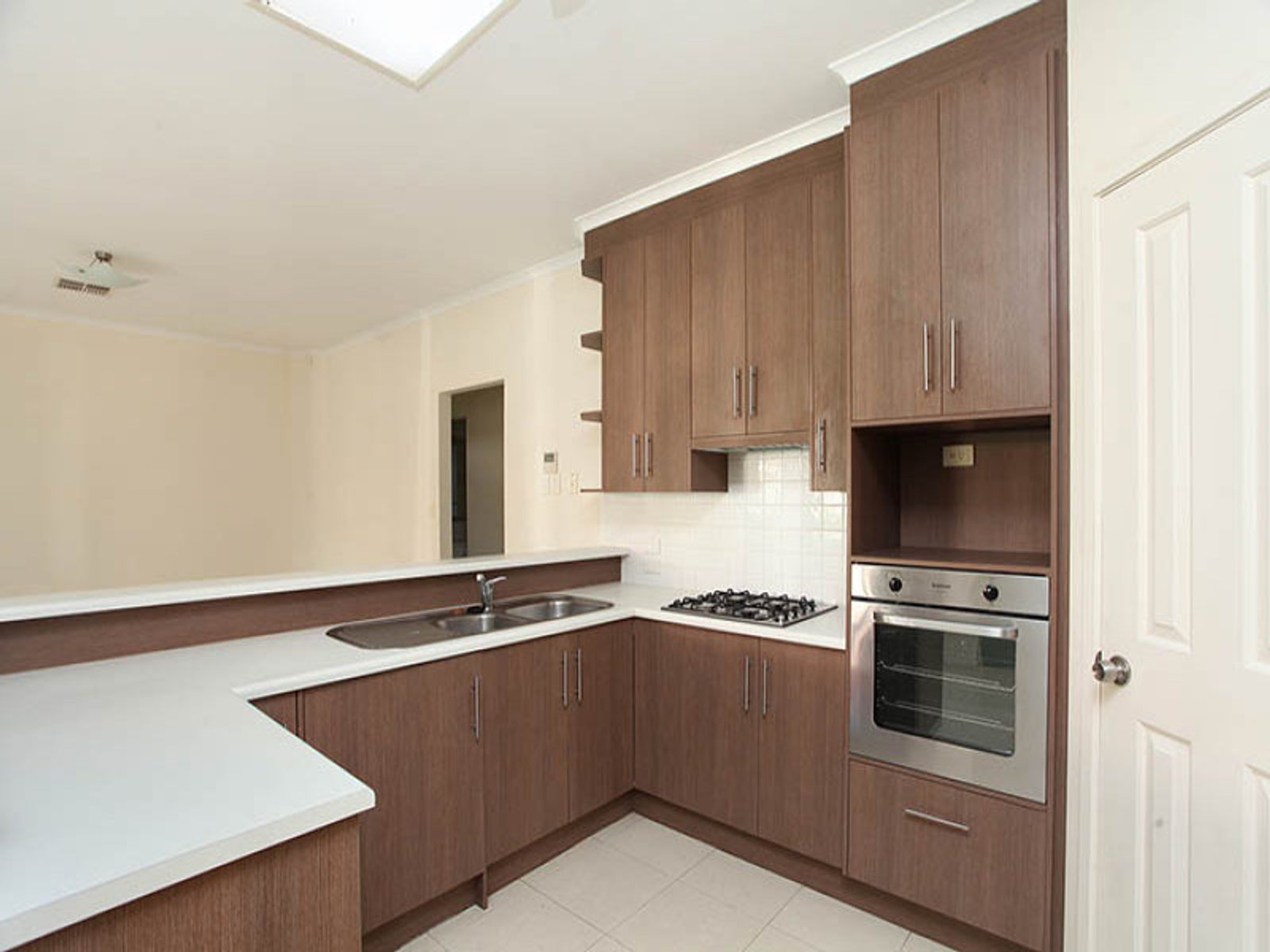 10 Grenada Court, Mawson Lakes, SA 5095, Mawson Lakes - Thumbnail 3