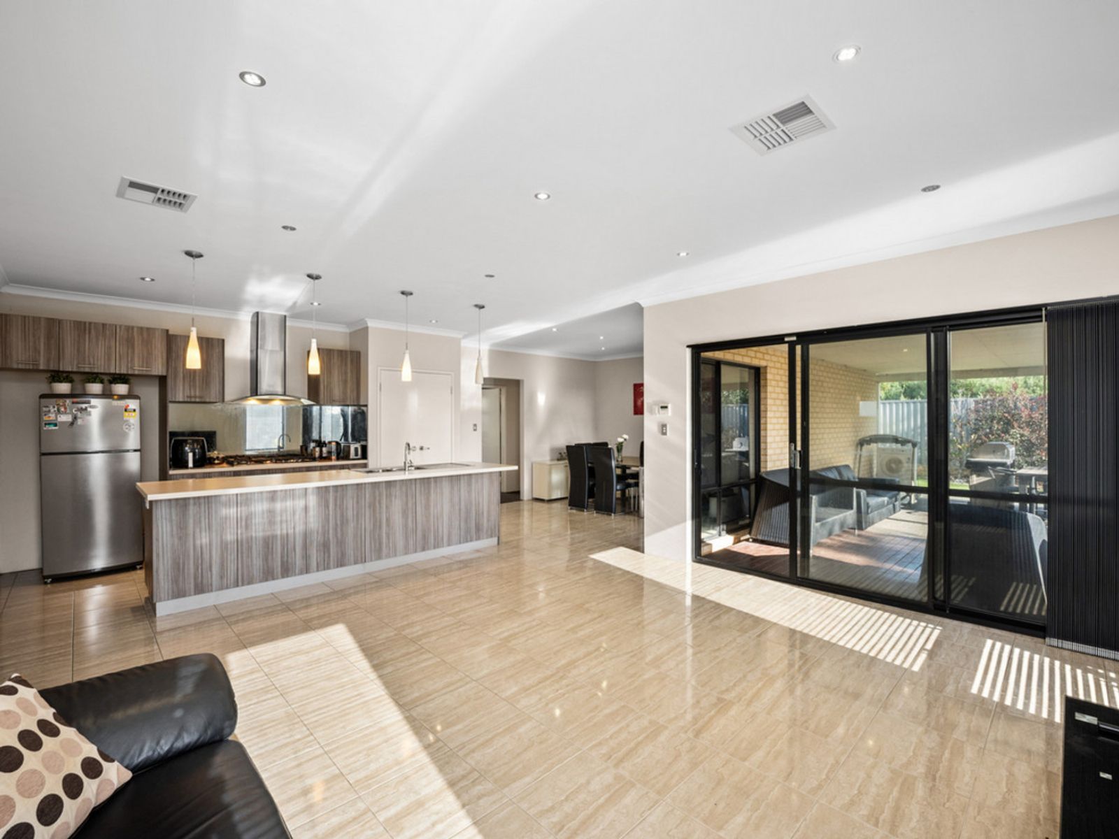 117 Mason Road, Piara Waters WA 6112, Piara Waters - Thumbnail 3
