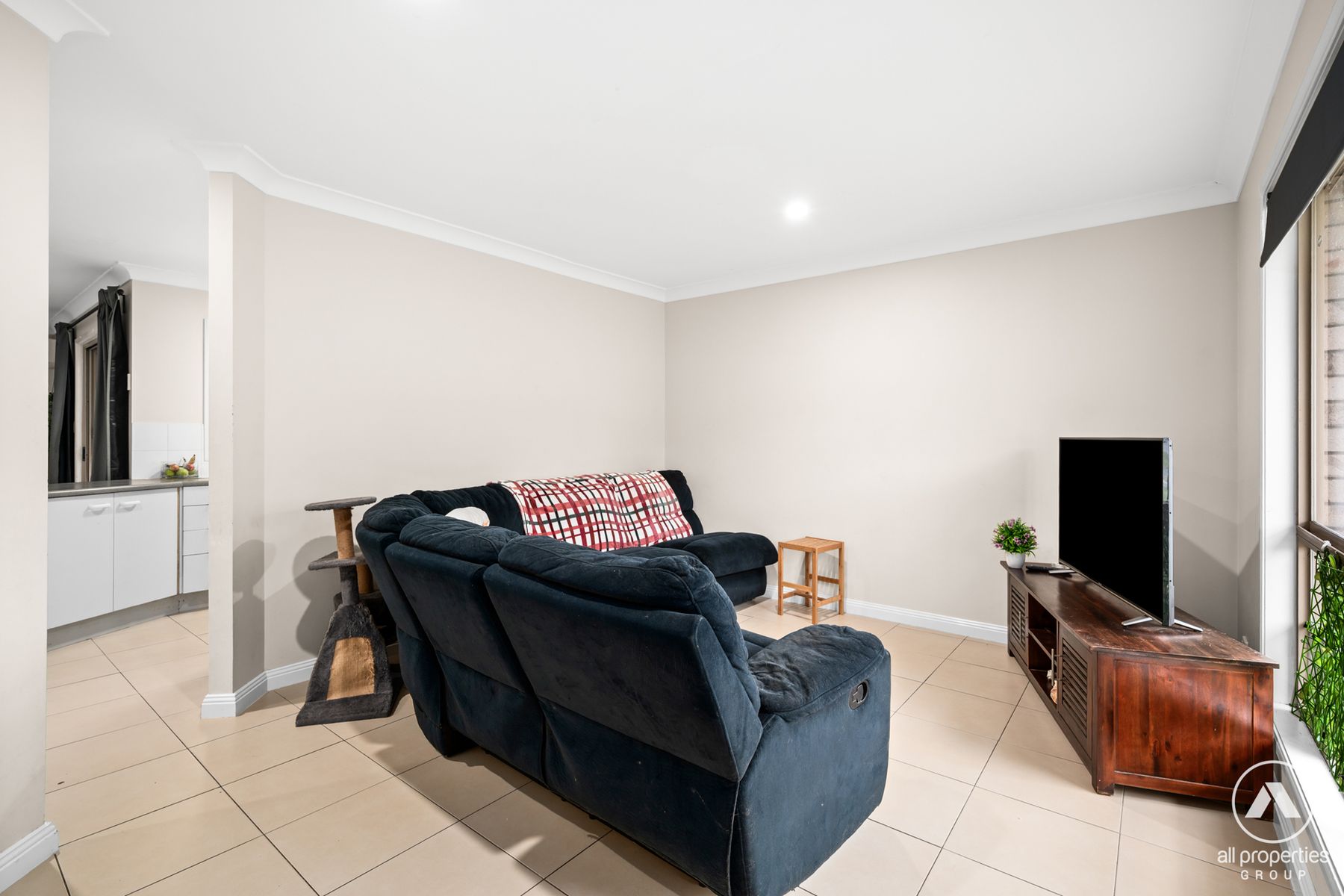 11 Wilkins Court, Boronia Heights QLD 4124, Boronia Heights - Thumbnail 2