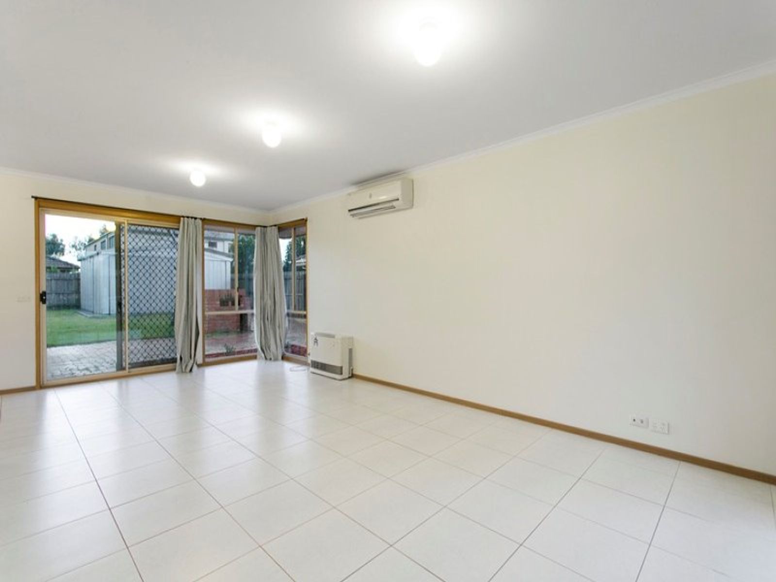 24 Llewellyn Avenue, Aspendale Gardens, VIC 3195, Aspendale Gardens - Thumbnail 2