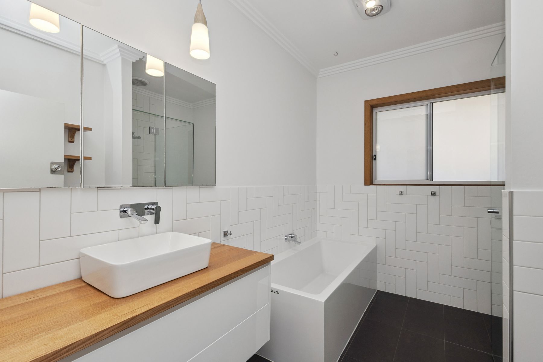3 Ewing Avenue, Flora Hill, VIC 3550, Flora Hill - Thumbnail 2