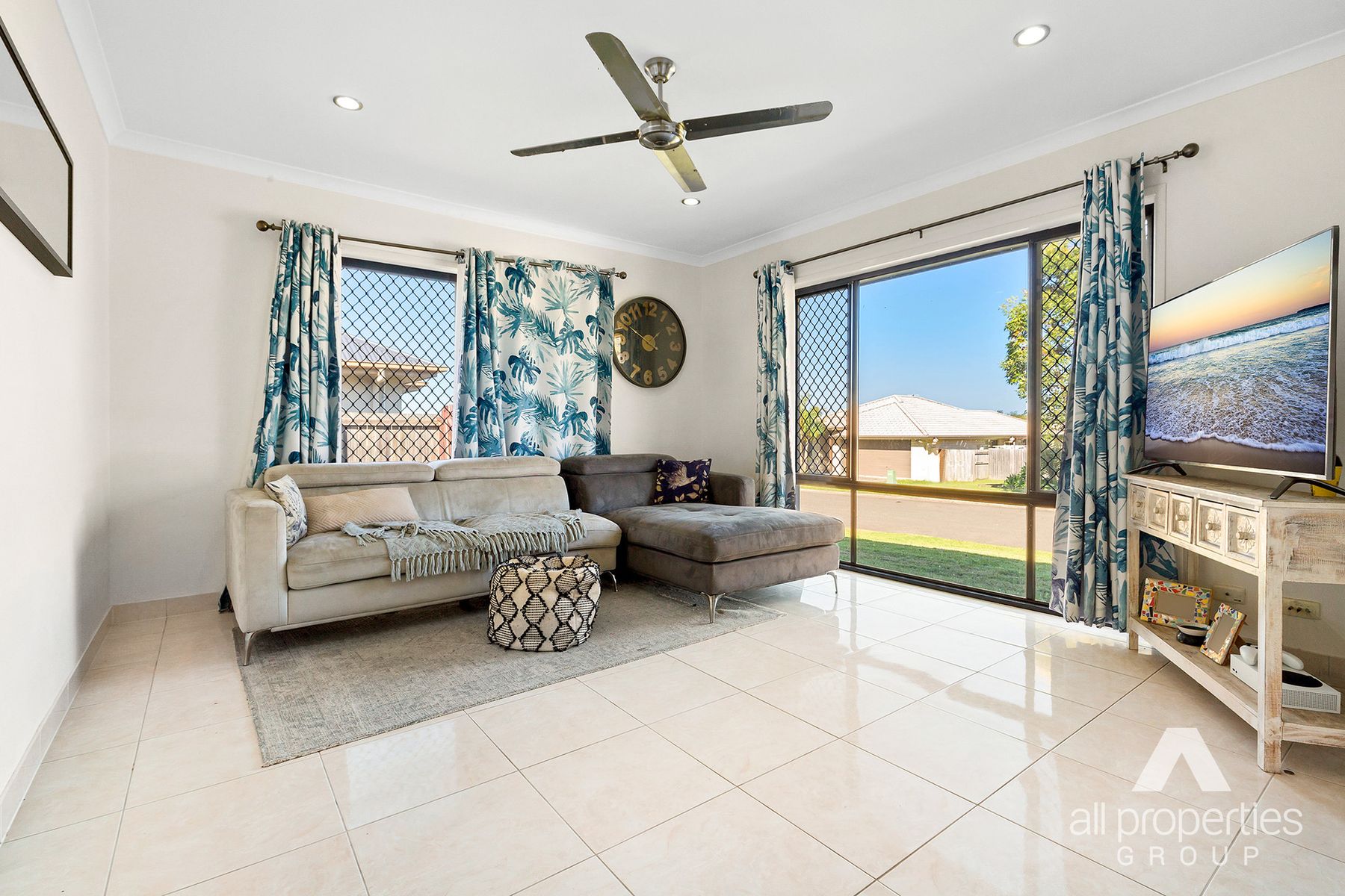 13 Dily Street, Hillcrest QLD 4118, Hillcrest - Thumbnail 2