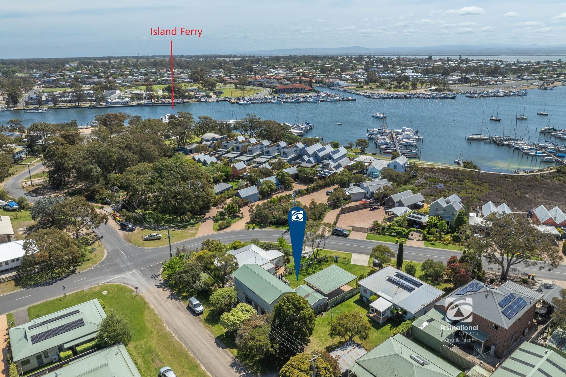 73 Eighth Avenue, Raymond Island VIC 3880