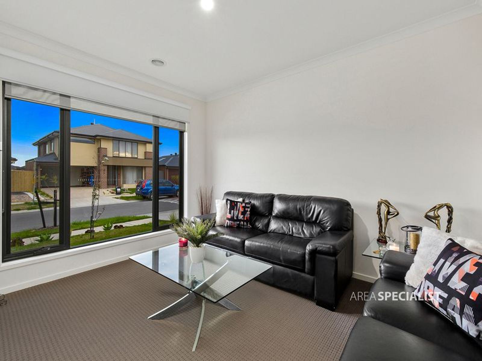 16 Hekela Street, Clyde North, VIC 3978, Clyde North - Thumbnail 3