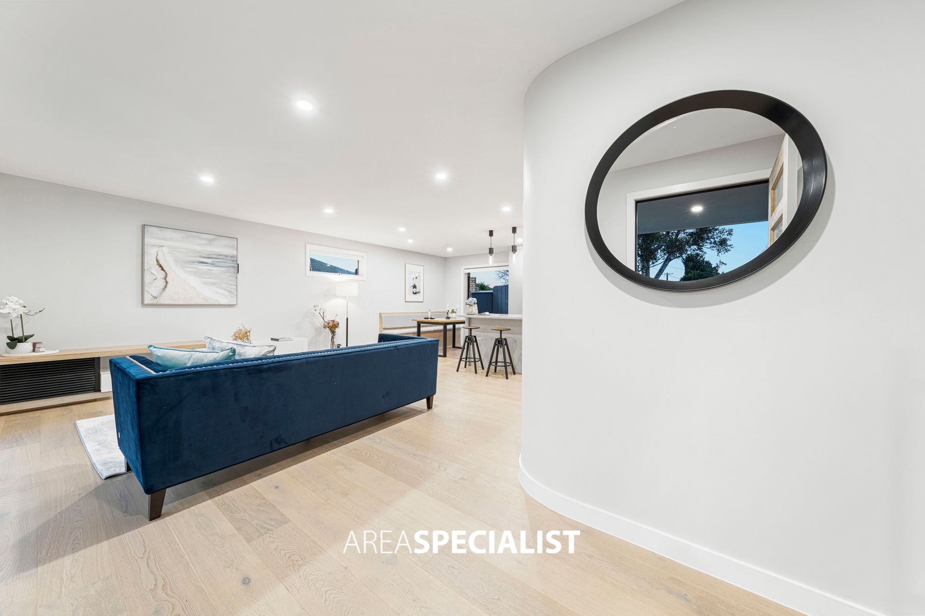 1/16 Wynette Close, Hampton Park, VIC 3976, Hampton Park - Thumbnail 2