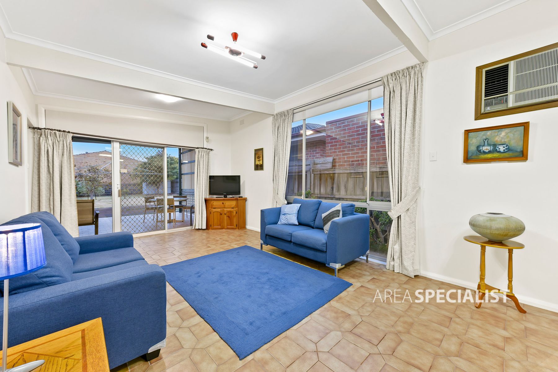 8 Dunblane Road, Noble Park, VIC 3174, Noble Park - Thumbnail 4