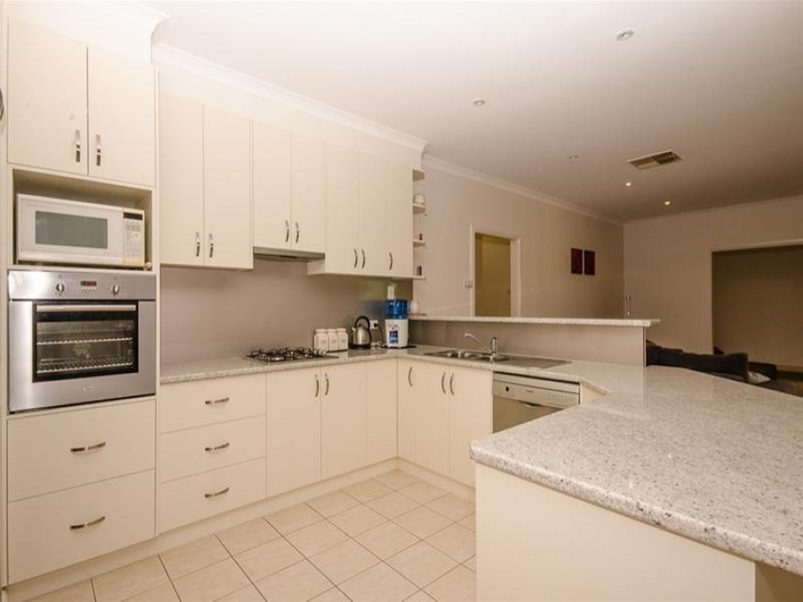 1094 Sandilong Avenue, Irymple - Thumbnail 2