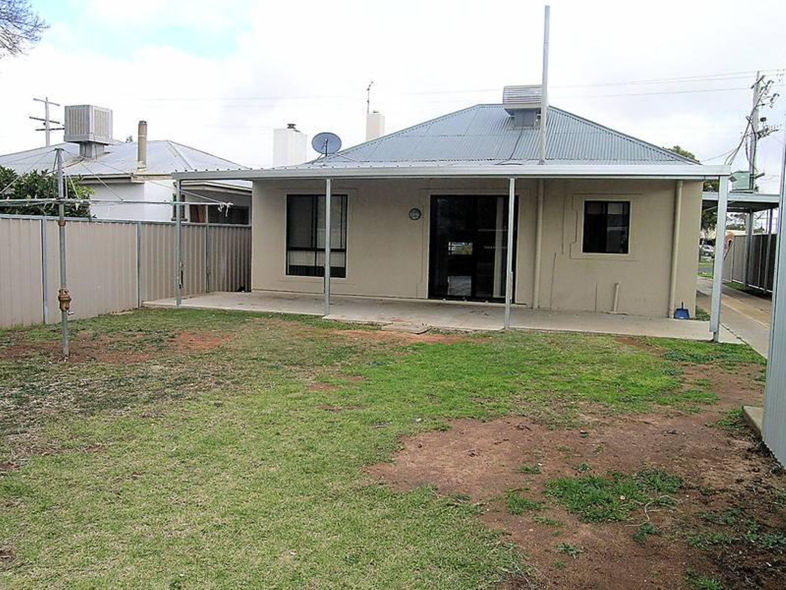 66 Tenth Street, Mildura - Thumbnail 2