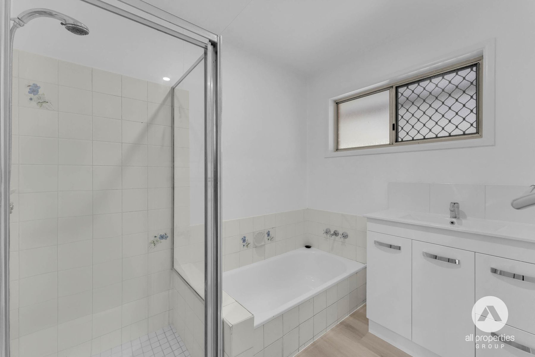 16 Douglas Street, Loganlea QLD 4131, Loganlea - Thumbnail 5