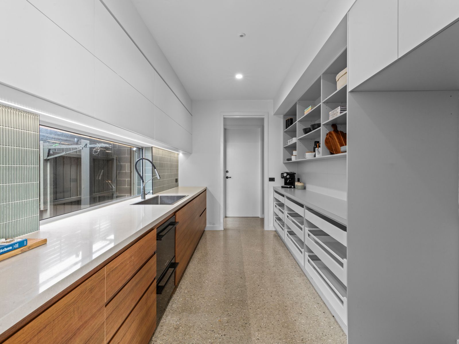 64 Rippleside Drive, Torquay, Torquay - Thumbnail 7