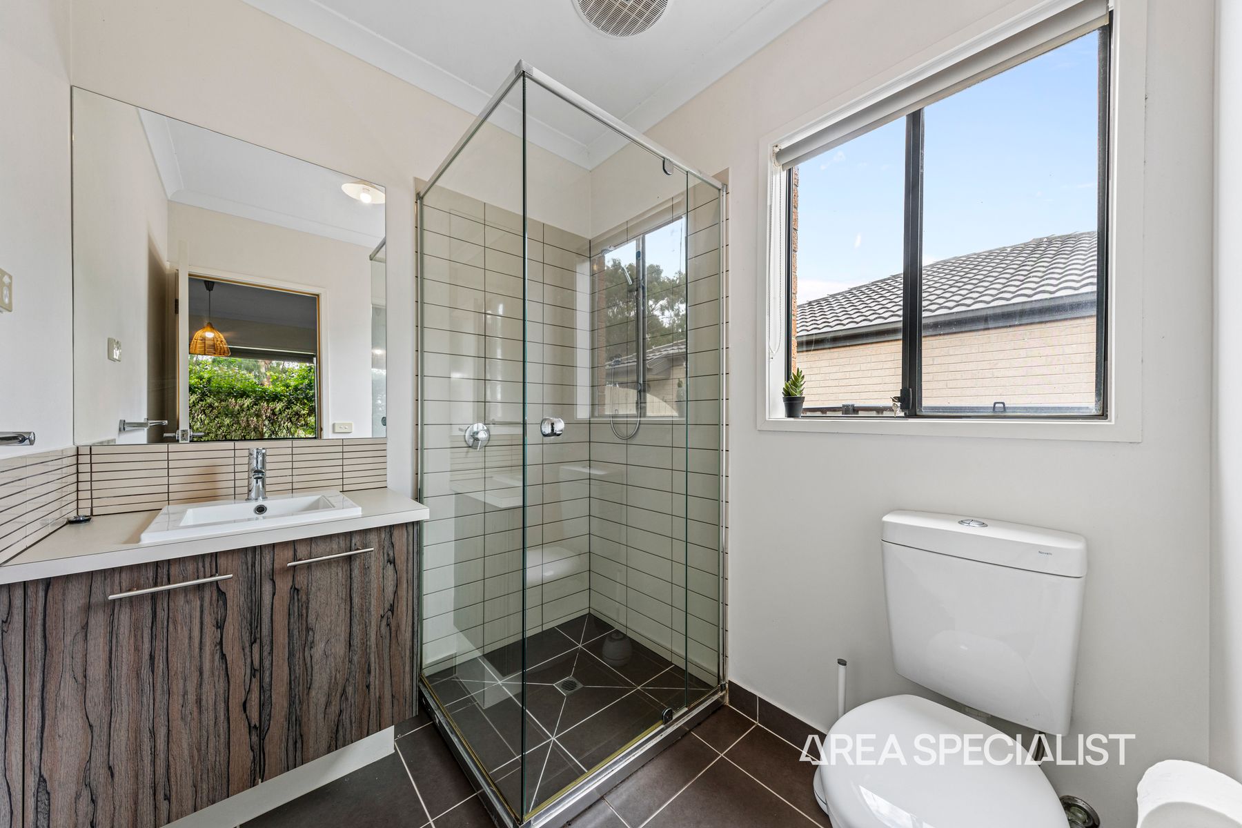 28 Bonneville Parade, Pakenham, VIC 3810, Pakenham - Thumbnail 6
