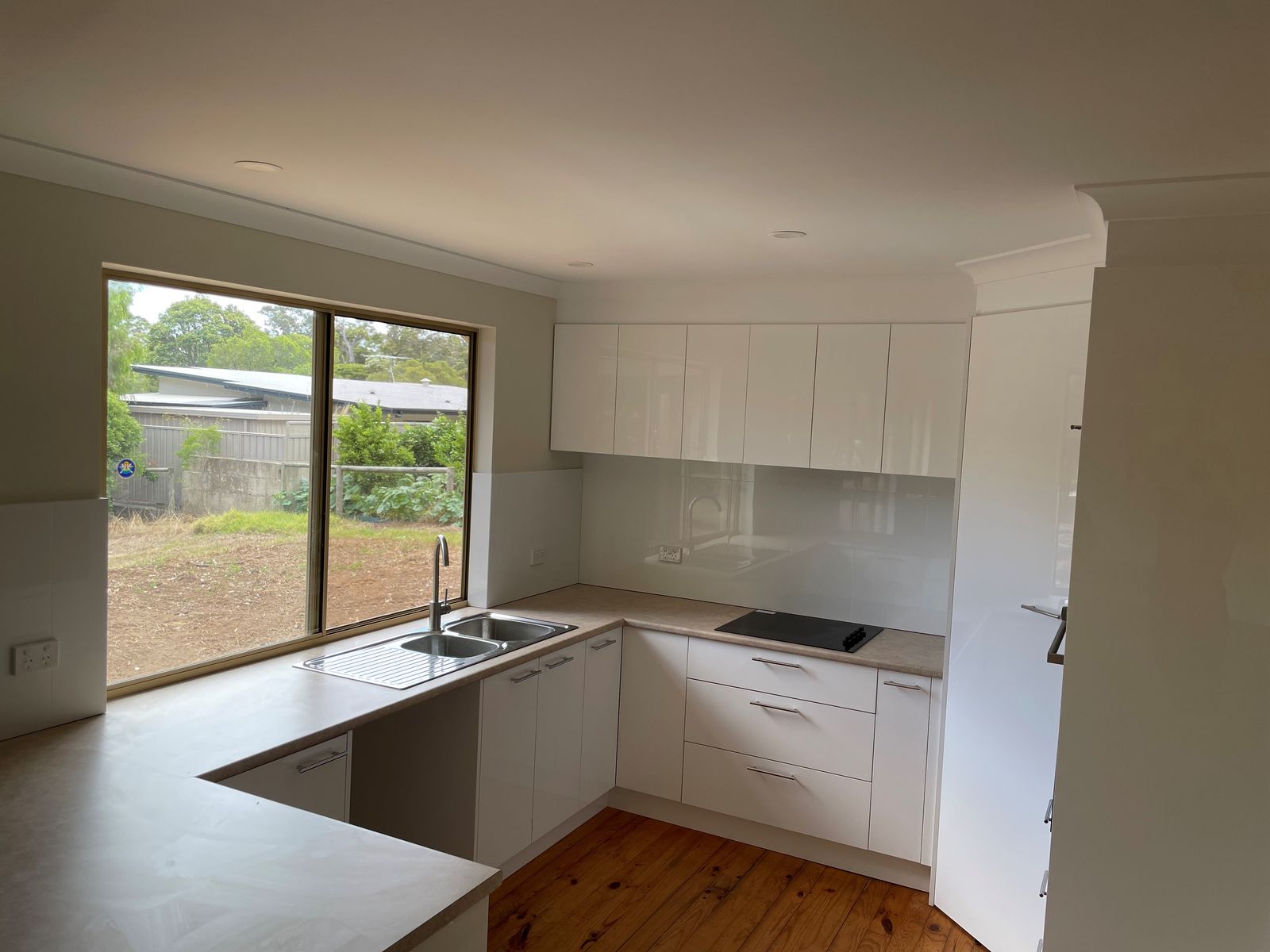 8 Mann Street, Margaret River WA 6285, Margaret River - Thumbnail 2