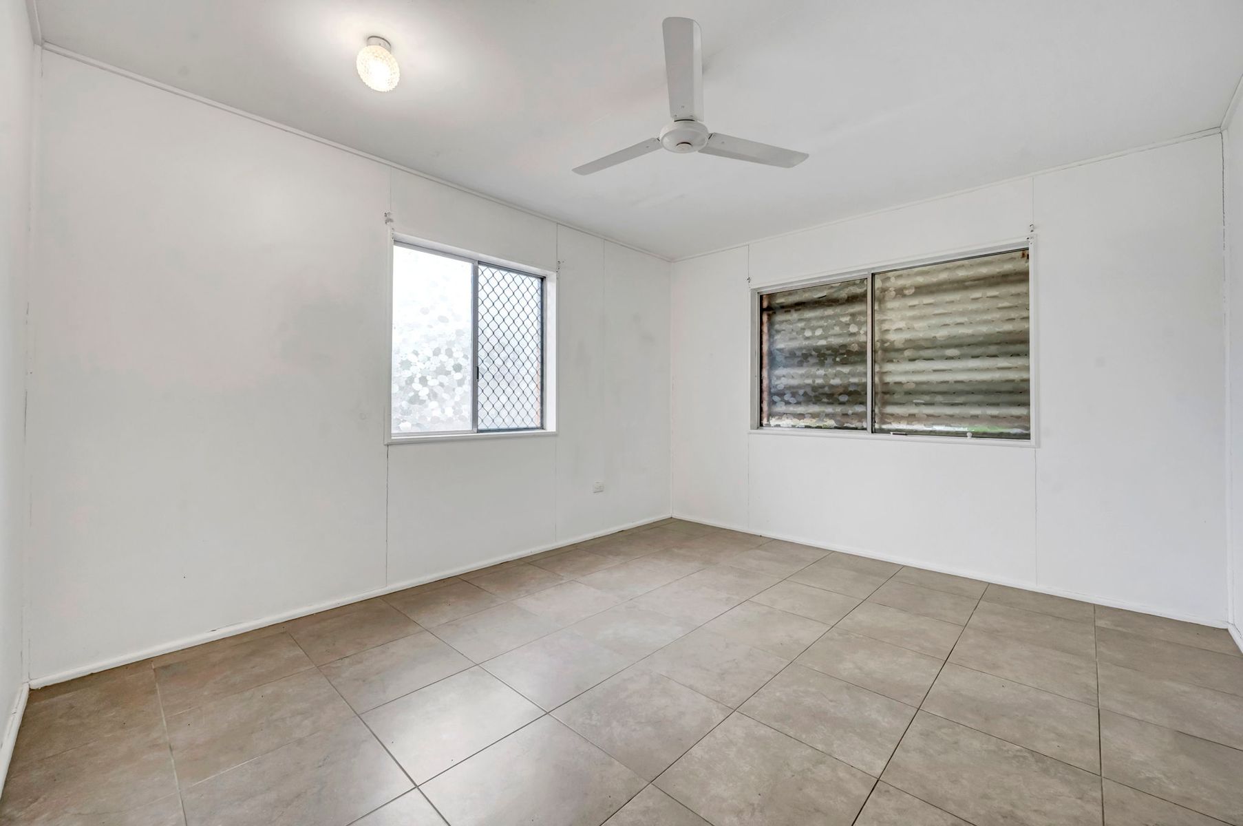 18 SPICELEY CRESCENT, Heatley, QLD 4814, Qld - Thumbnail 6