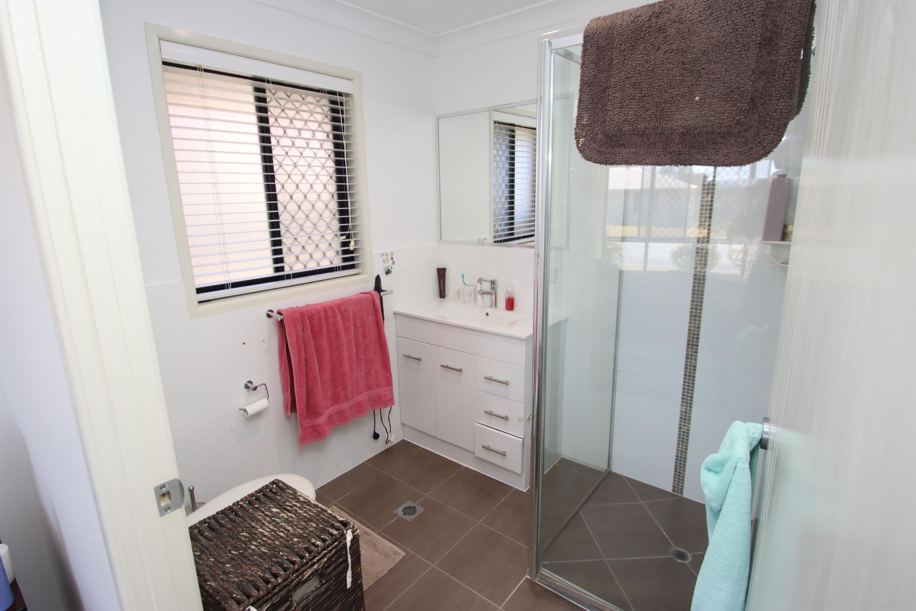 16 Parkes Drive, Tenterfield NSW 2372, Tenterfield - Thumbnail 6
