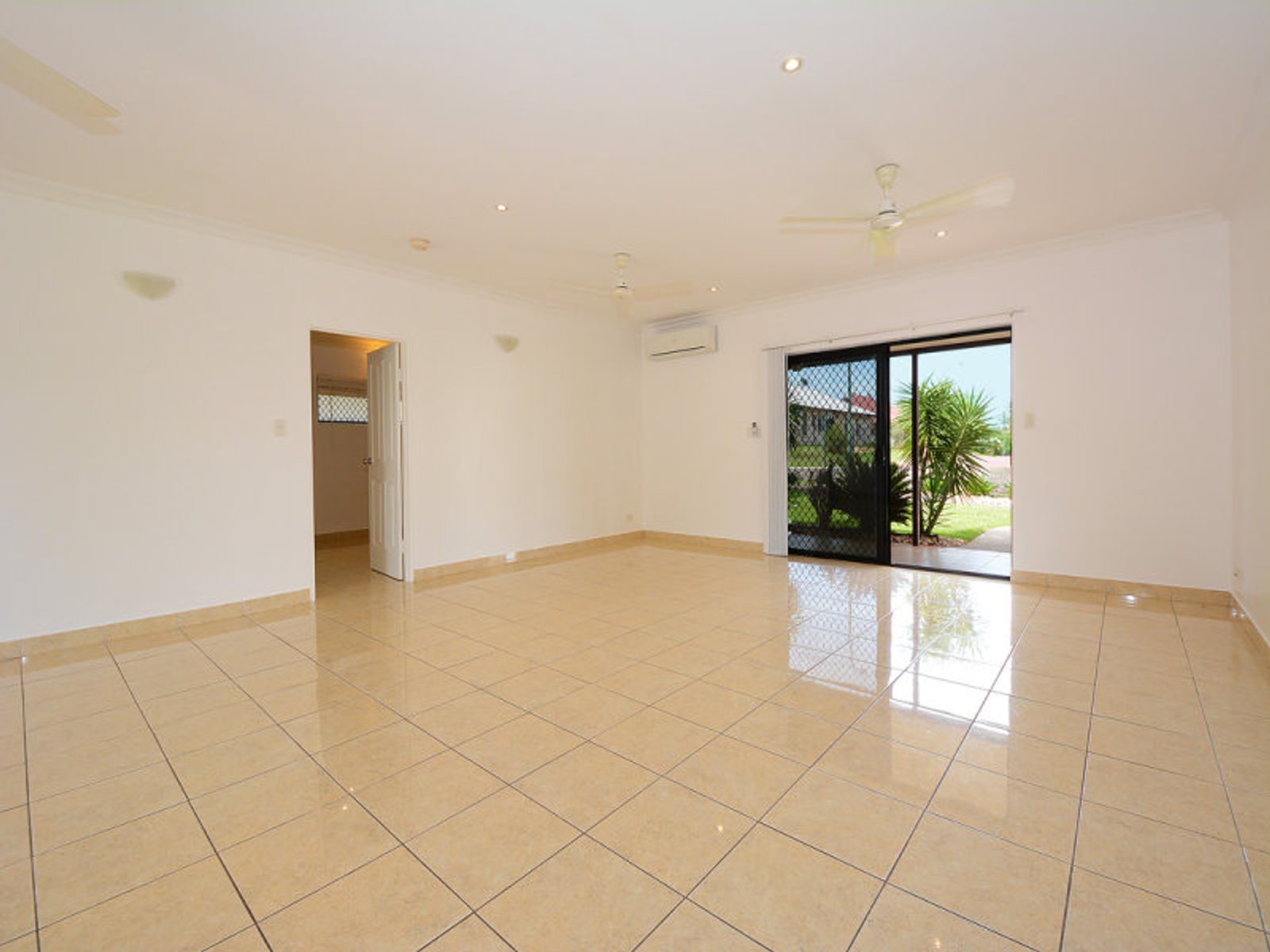12 Saltwater Street, Rosebery NT 0832, Rosebery - Thumbnail 7