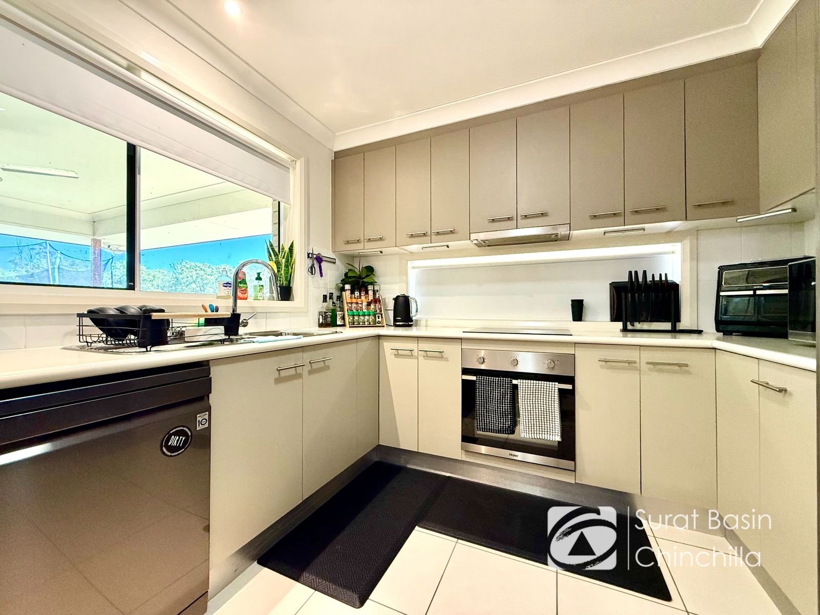 37 Cypress Pines Drive, Miles QLD 4415, Miles - Thumbnail 3